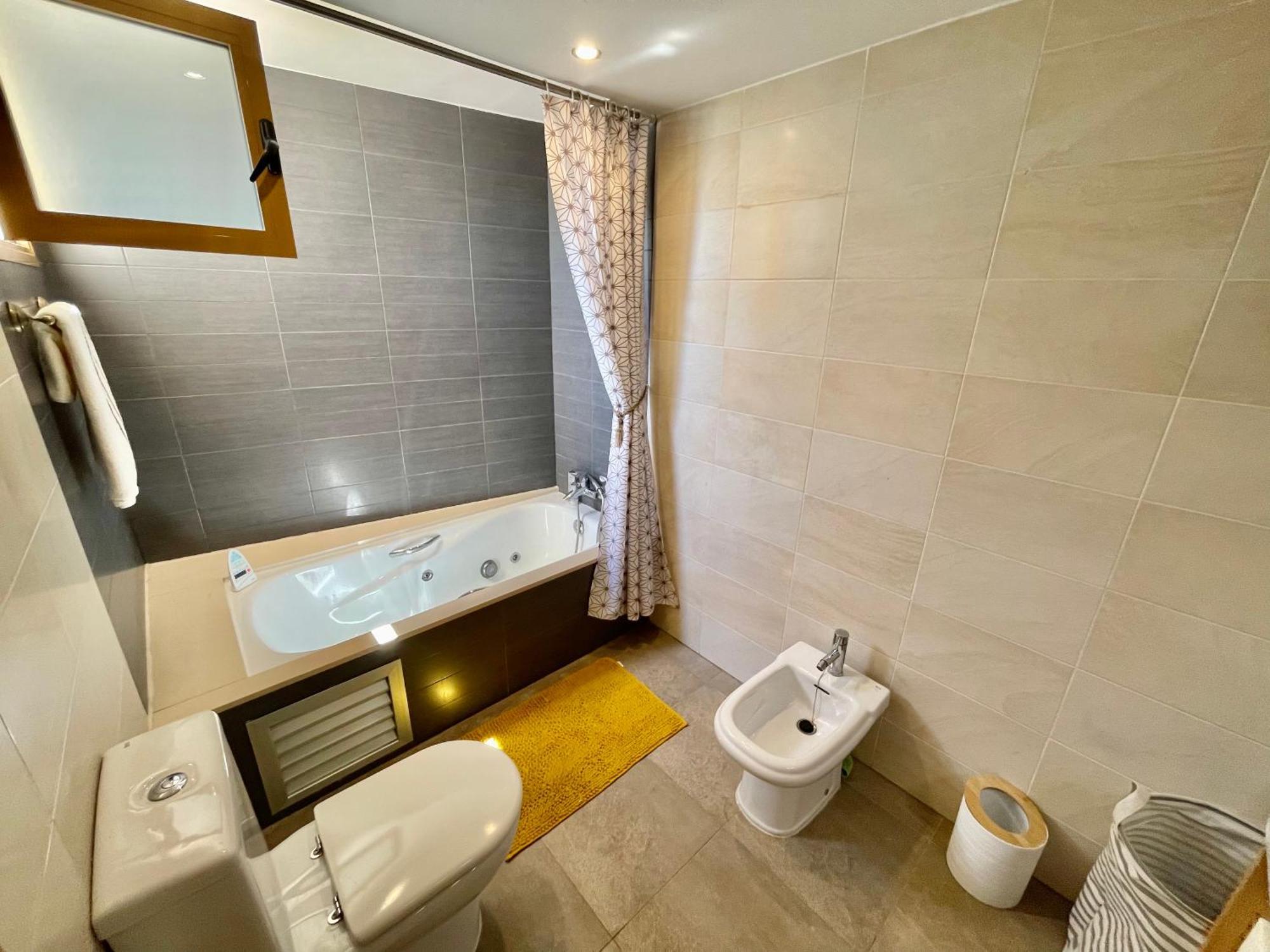 Modern 2-floor Penthouse With Sea Views - Sleeps 7 Appartement Finestrat
