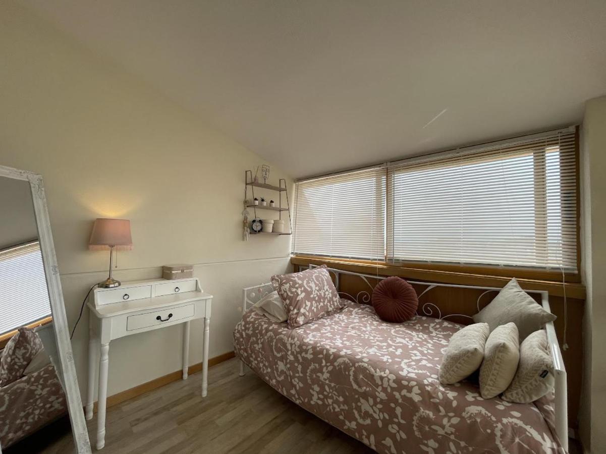 Modern 2-floor Penthouse With Sea Views - Sleeps 7 Apartment *