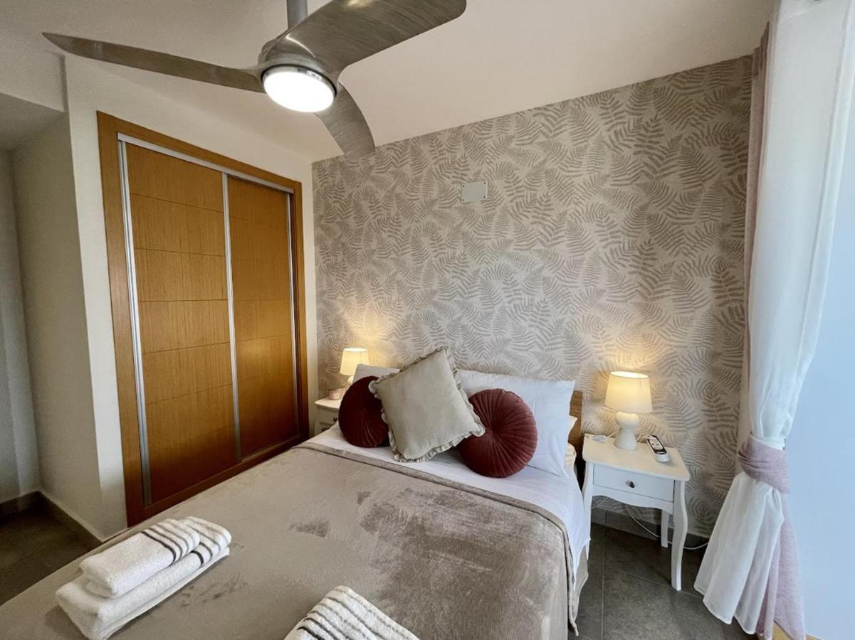 Modern 2-floor Penthouse With Sea Views - Sleeps 7 Apartment Finestrat