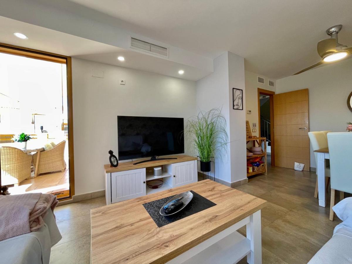Apartment Modern 2-floor Penthouse With Sea Views - Sleeps 7 *